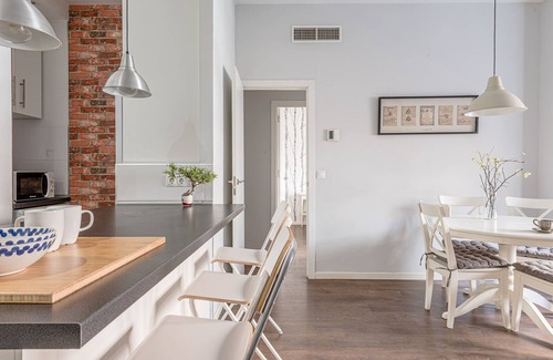 Cuatro Caminos Apartment | Magnificent apt in Nuevos Ministerios by Sharing Co