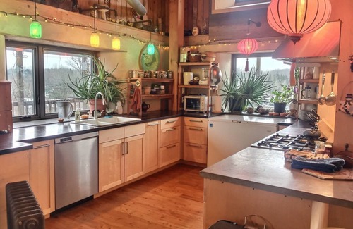 Portneuf House | Magnificent ecological home at Les Jardins de Maïa