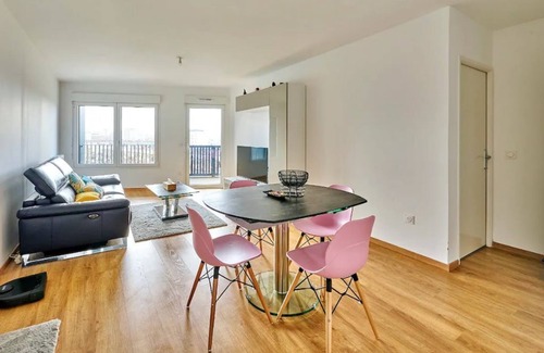 Universite House | Magnificent F3 less than 15 min from La Défense
