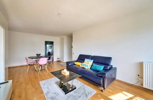Universite House | Magnificent F3 less than 15 min from La Défense