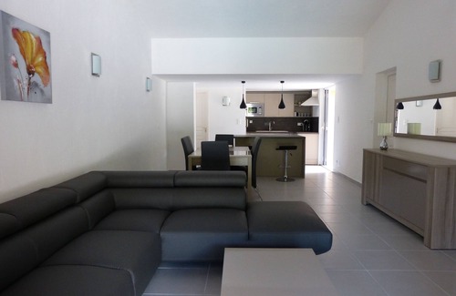 Pinarellu House | Magnificent House With Heated Pool and Private Courtyard