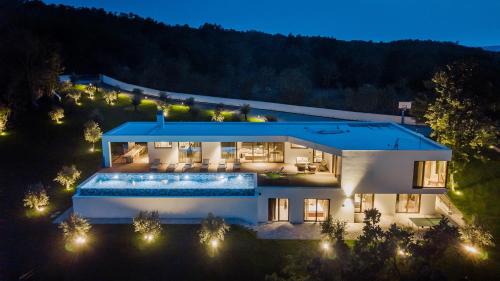 Boljevici Villa | Magnificent Istria Villa Villa Green Oasis 4 Bedrooms Spacious Sun Terrace With Outdoor Heated Pool Labin