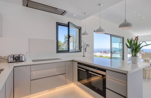 Sa Riera Villa | Magnificent modern villa with superb sea view