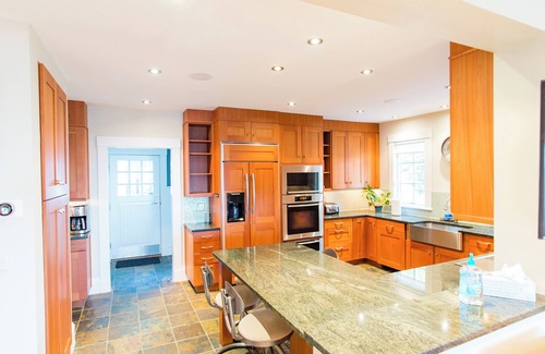Swampscott House | Magnificent Ocean View; Walk to beaches and town