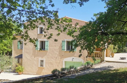 Faucon Apartment | Magnificent studio in a superb villa at the foot of Mont Ventoux