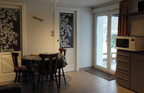 Le Menil Apartment | Magnificent studio with swimming pool in idyllic setting