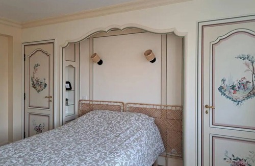 Tourcoing Apartment | Magnificent T3 with balcony at the foot of the Colbert metro station