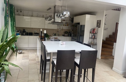Maisons-Laffitte Villa | Magnificent villa on the outskirts of Paris in a green setting