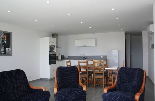 Poggio-Mezzana Apartment | Magnificent view of the Mediterranean in a typical village