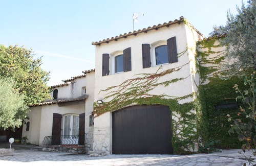 Vauvert Villa | Magnificent villa with heated pool, breathtaking view amid olive trees.