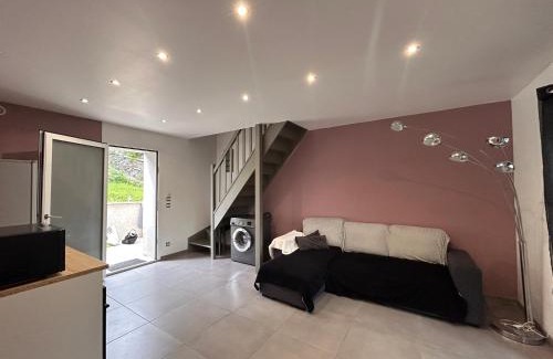 Givors Apartment | Magnifique appartement avec jardin et terrasse