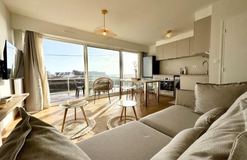 Kerroch Apartment | Magnifique ! T3 les pieds dans l’eau vue mer
