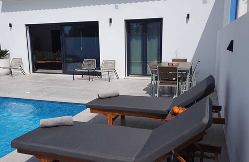 Sagres Villa | Magnifique Villa Toute Neuve D'architecte Avec Piscine sur Sagres Avec Wifi