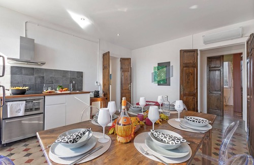 Solcio Apartment | Magnolia Apartment in Villa Jejia, Lesa, Italy