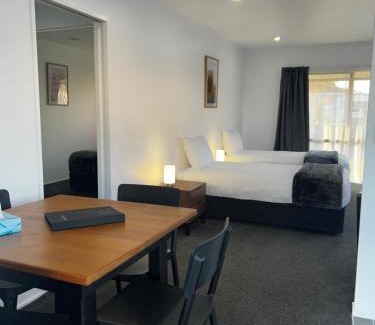 Waiotahi Hotel | Magnolia Court Motel