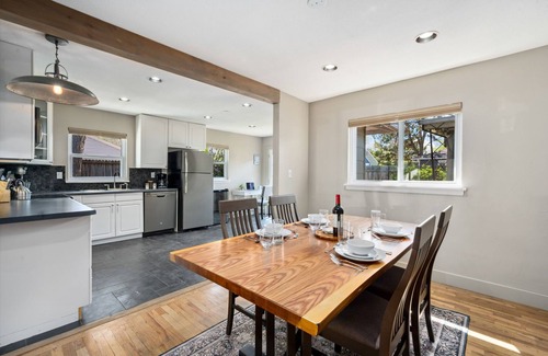 Old Town House | Magnolia Hideaway | Pet Friendly w/Fireplace