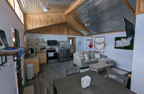 Paluxy Cabin | Magnolia - Hot Tub Gazebo - City Escapes Cabins