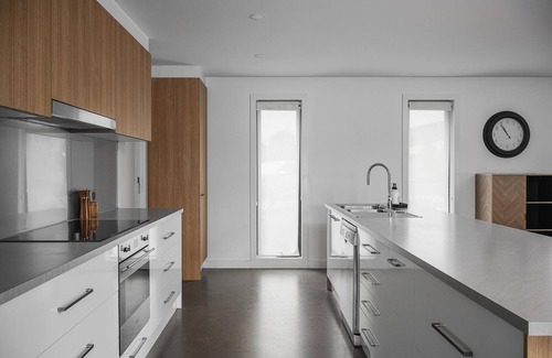 Porepunkah House | Magnolia on Monash - This unique modern home offers the perfect space for your holiday experience. Fit for families or groups of friends wanting to bask in all that the property and our region has to offer.