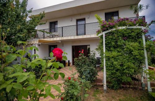 Vama Veche House | Magnolia