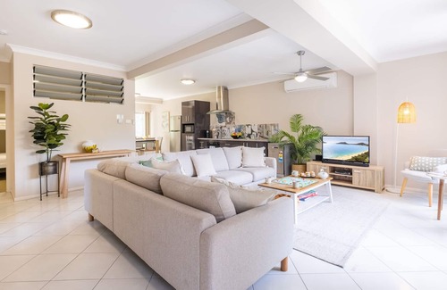 Fingal Bay House | Magnolias, 6 Marine Dr - air con, linen and Wi-Fi