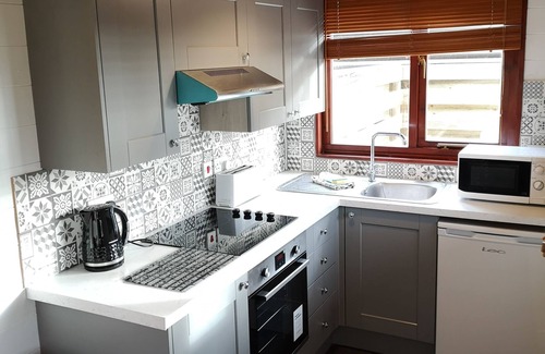 Warminster Ski Chalet | Magpie 4 Hot Tub Huntersmoon-Warminster-Bath-Salisbury