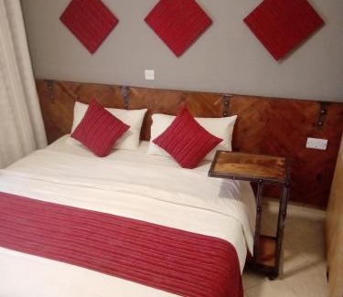 Kampala Hotel | Mahali Guesthouse, Makindye Hill
