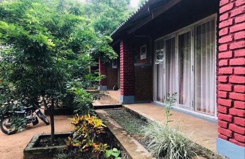Minneriya House | Mahi's Place