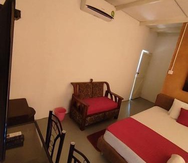Minneriya House | Mahi's Place