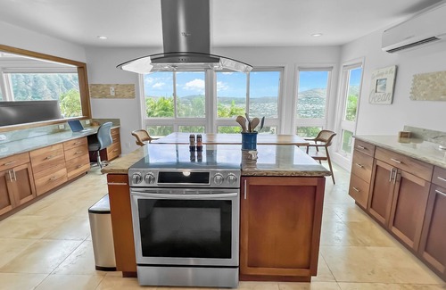 Hawaii Kai House | Mahina Kai: Large Tropical Modern Home w/Pool, Ocean/Koko Head Views, & A/C