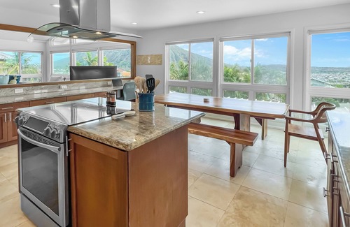 Hawaii Kai House | Mahina Kai: Large Tropical Modern Home w/Pool, Ocean/Koko Head Views, & A/C