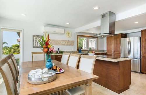 Hawaii Kai House | Mahina Kai: Large Tropical Modern Home w/Pool, Ocean/Koko Head Views, & A/C