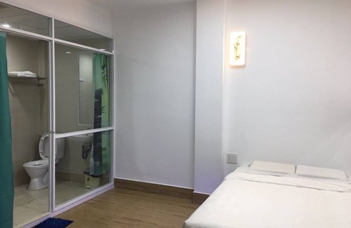 Hoa Thanh Hotel | Mai Tuan Pham Hung Hotel