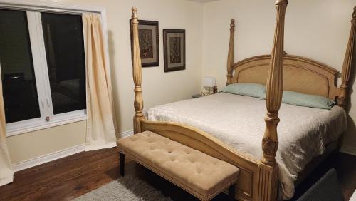 Newmarket House | main flooor