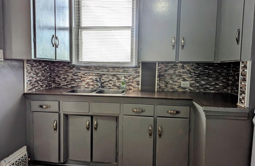 Winnipeg House | Main Floor 2 beds/Free Parking