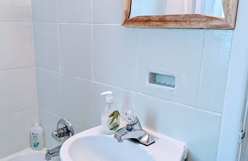 Winnipeg House | Main Floor 2 beds/Free Parking