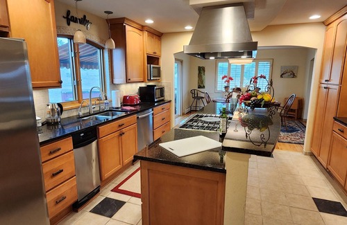 Mount Vernon House | Main floor master, gourmet kitchen, and Hot tub with amazing mountain views