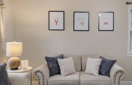 New Iberia Apartment | Main Street Charmer