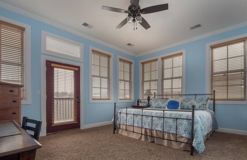 Lowell Hotel | Main Street Inn