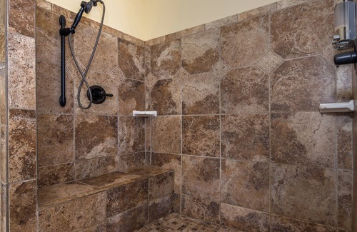 Lowell Hotel | Main Street Inn