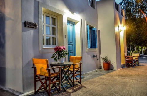Andros House | Mainades Maisonettes. Splendid view. Green landscape. 2-floor houses.