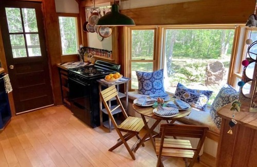 Warren Cottage | Maine Post and Beam Country Cottage