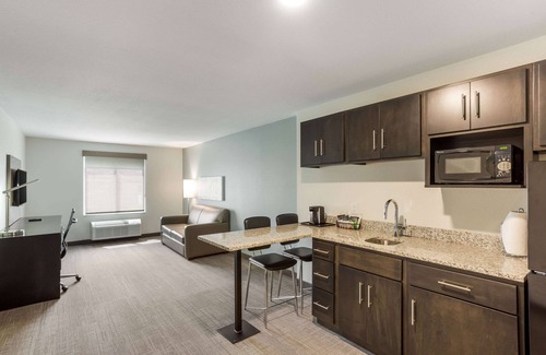 Logan Hotel | MainStay Suites Logan Ohio-Hocking Hills