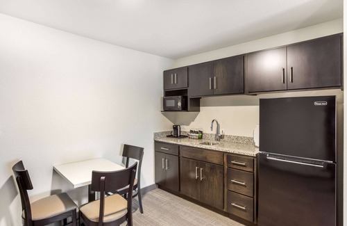 Logan Hotel | MainStay Suites Logan Ohio-Hocking Hills
