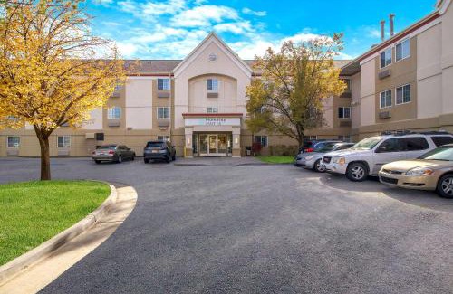 Cottonwood Heights Hotel | MainStay Suites Salt Lake City Fort Union