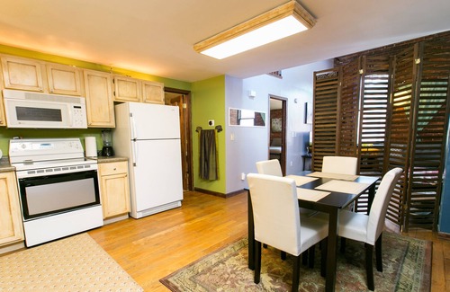 Stillwater Apartment | MainStreetLocation|GirlsNight|Families|Pets|FoodMusicShopArtExploreBikeFunPlay!