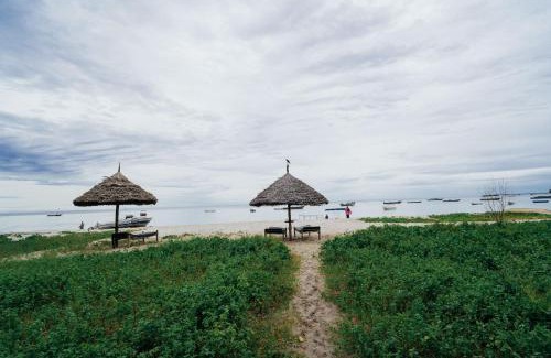Mafia Island Hotel | Maisara Mafia Beach Lodge