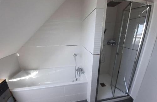 Saint-Meloir-des-Ondes House | Maison 6 personnes