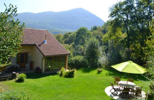 Gembrie House | Maison accueillante à Gembrie avec piscine partagée