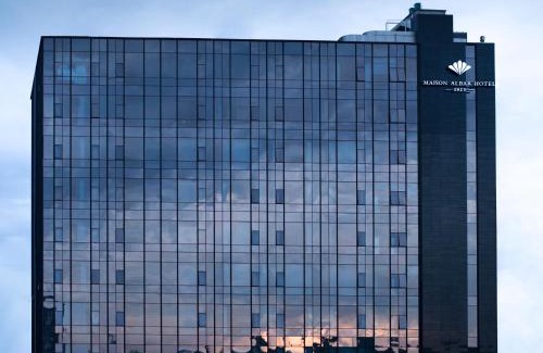 Shizhong District Hotel | Maison Albar Hotels Leshan