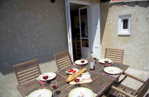 Marquixanes House | Maison Anis, 3 Bedrooms, Sleeps 6 - Great views of Mount Canigou!